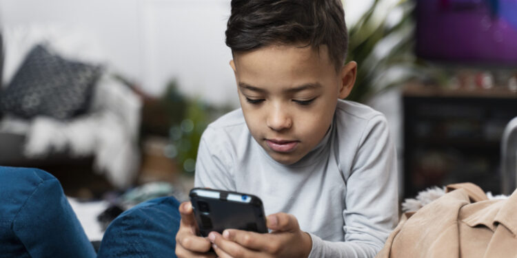 What the UAE’s New Child Digital Safety Law Means for Parents and Families