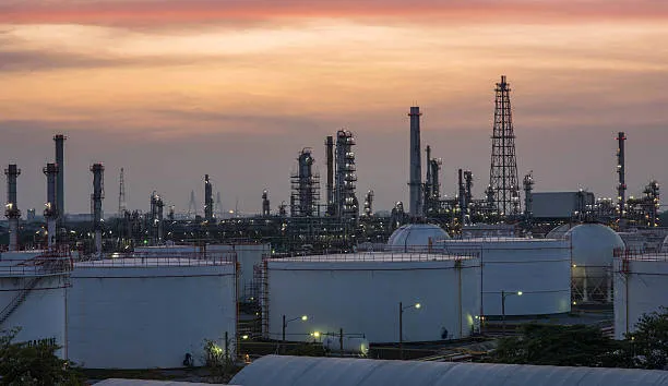 Israel Halts Attacks on Iran’s Gas Fields Following Trump’s Criticism