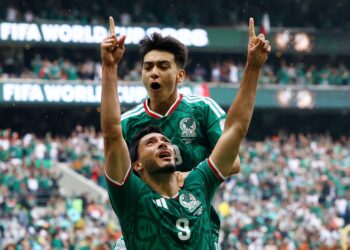 Perfect Start for Hosts: Mexico Triumphs Over South Africa in Fiery FIFA World Cup 2026 Opener