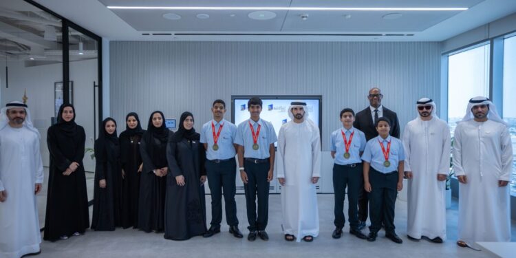 Sheikh Hamdan Congratulates Four Emirati Students on Winning Gold at International Greenwich Olympiad
