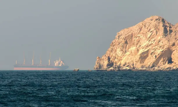 UAE Suspends All Trade with Iran as Gulf Tensions Escalation Follows Missile Launches