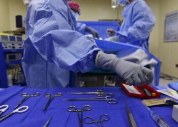 A study of over 30,000 patients reveals appendectomy reduces long-term colorectal cancer risk by 58% compared to antibiotic-only treatment for appendicitis.