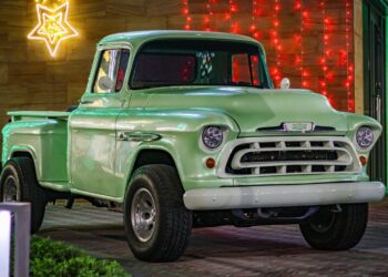 Shurooq and UAE Cars Club launch a 4-part Motor Show series across Sharjah, opening Oct 3 at Al Qasba with 100+ supercars, classics, and family entertainment. Free entry.