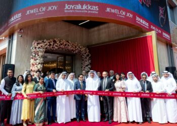 Joyalukkas inaugurates the Middle East’s largest jewellery showroom, 'Jewel of Joy', covering 25,000 sq ft in the Dubai Gold District.