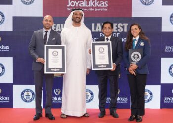 Joyalukkas has achieved two Guinness World Records for the world's heaviest and largest gold earrings. The 16.514 kg 22K gold jhumkas are on display in Dubai.