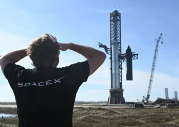 A SpaceX Falcon 9 rocket launched four astronauts from the US, Canada, and Russia to the International Space Station to study blood circulation and human health in microgravity.